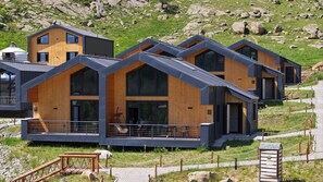 Desk, free WiFi, bed sheets - Energy Hills Resort (Ulaanbaatar)