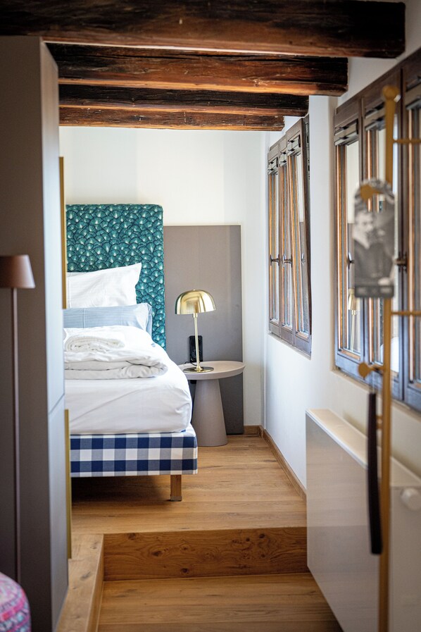 Junior Studio | In-room safe, soundproofing, free WiFi, bed sheets - Maxim Suites by Elias Holl (Augsburg)