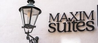 Maxim Suites by Elias Holl