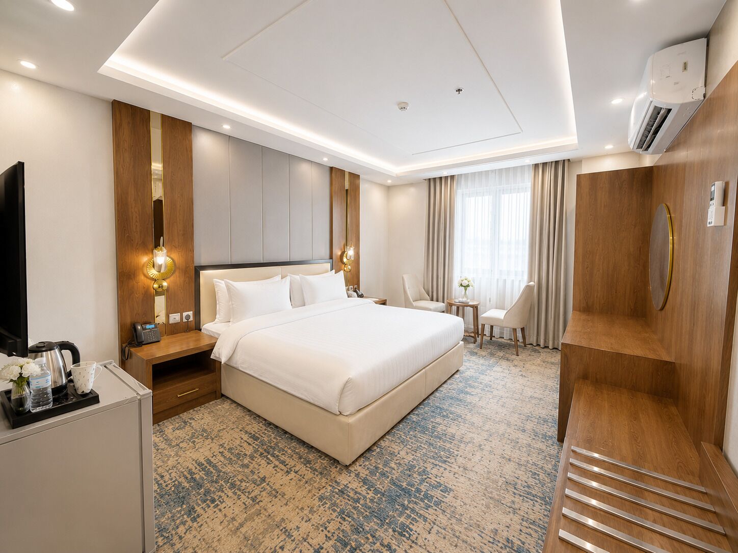 Kamar Deluks | Seprai katun Mesir, seprai premium, bantalan ekstra lembut, dan brankas
