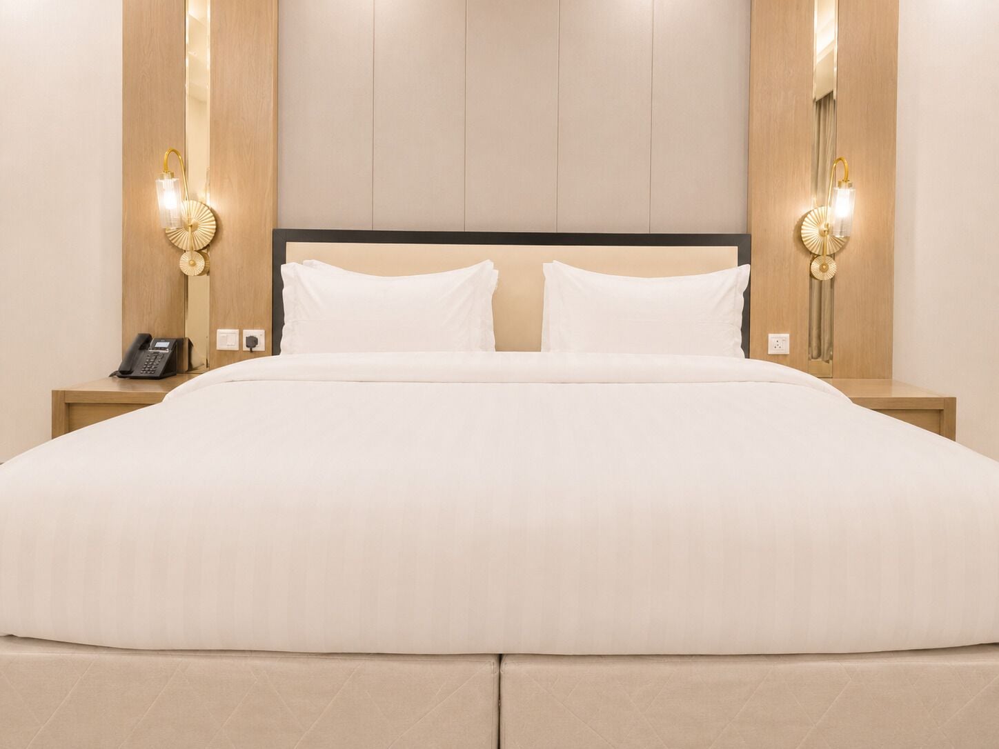 Egyptian cotton sheets, premium bedding, pillow-top beds, in-room safe