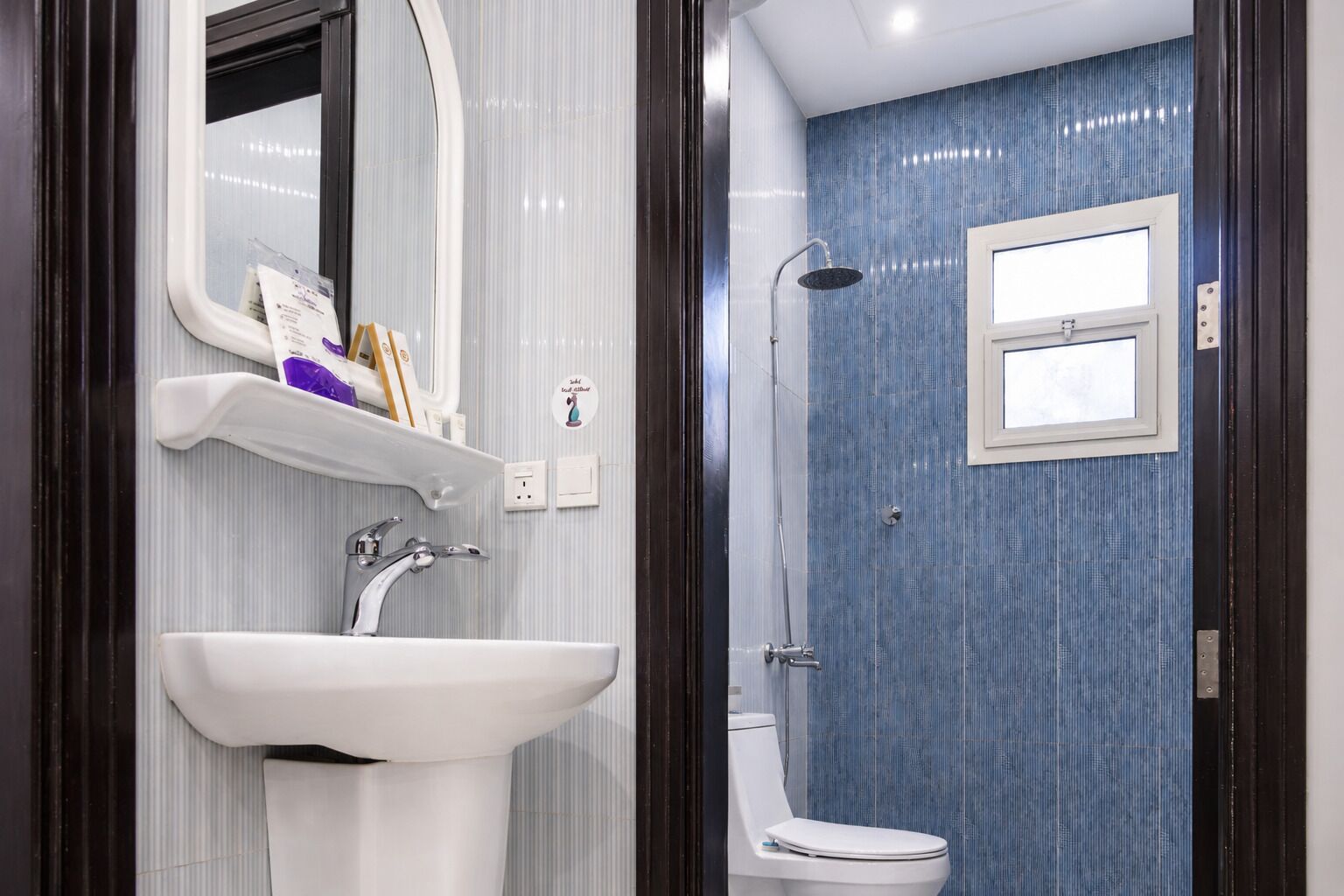 Separate bathtub and shower, hair dryer, bidet, towels