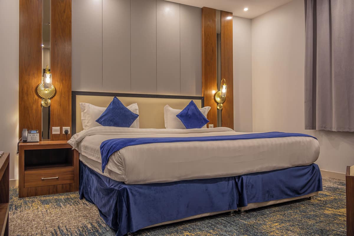 Cofres nos quartos, ferros/tábuas de passar roupa