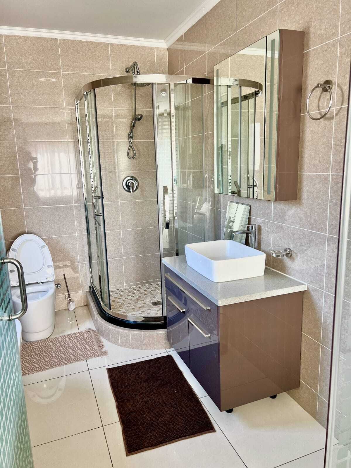 Apartamento, 3 quartos, varanda, vista para o jardim | Banheiro