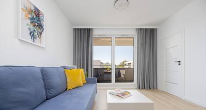 Bright Apartment for 4 by Renters