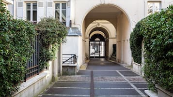 Enceinte de lâhĂ©bergement