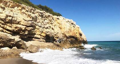 Casas del Mar 5 minutes from Sitges! Duplex with sea views