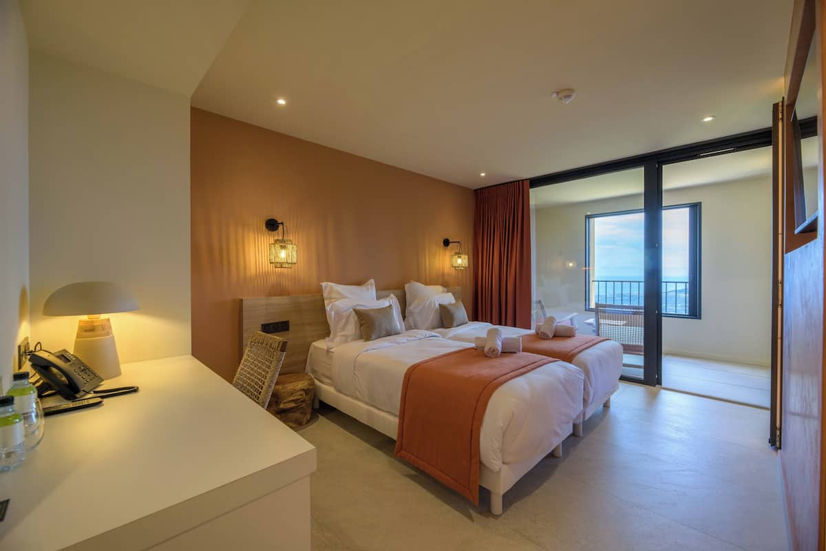 Twin Room, Balcony, Sea View | 1 bedroom, minibar, in-room safe, desk
