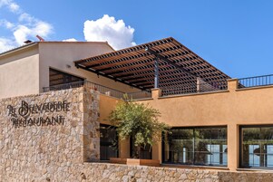 Fachada de la propiedad