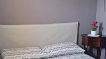 1 camera, Wi-Fi, lenzuola