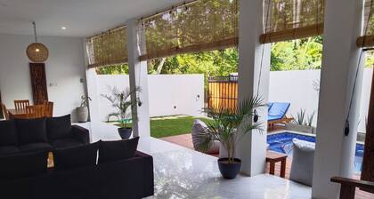 Charming 3-bedroom villa with AC and WiFi in serene Nusa Tenggara Bar