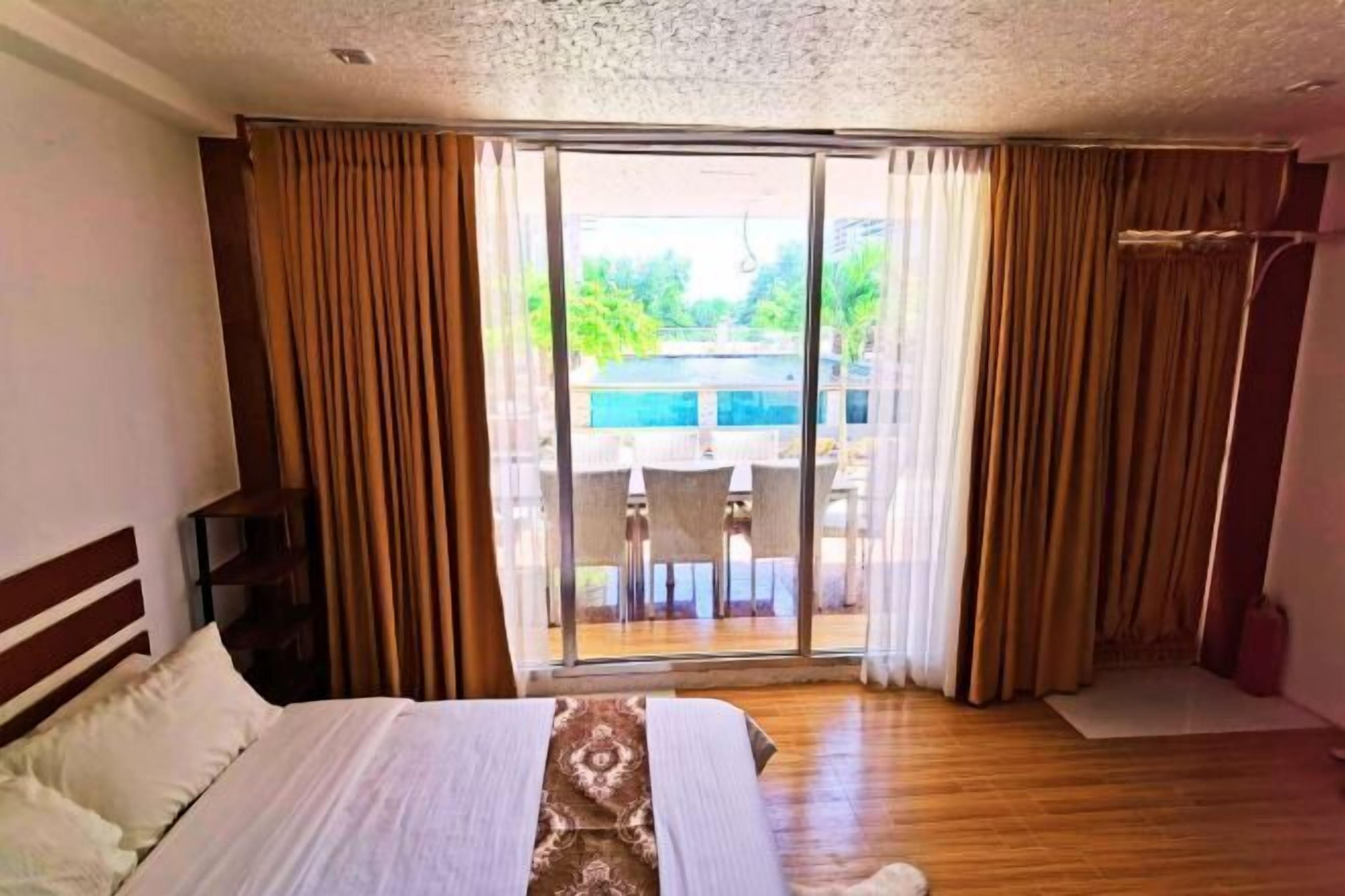 Skrivebord, ekstrasenger (mot et tillegg), wi-fi (inkludert) og sengetøy