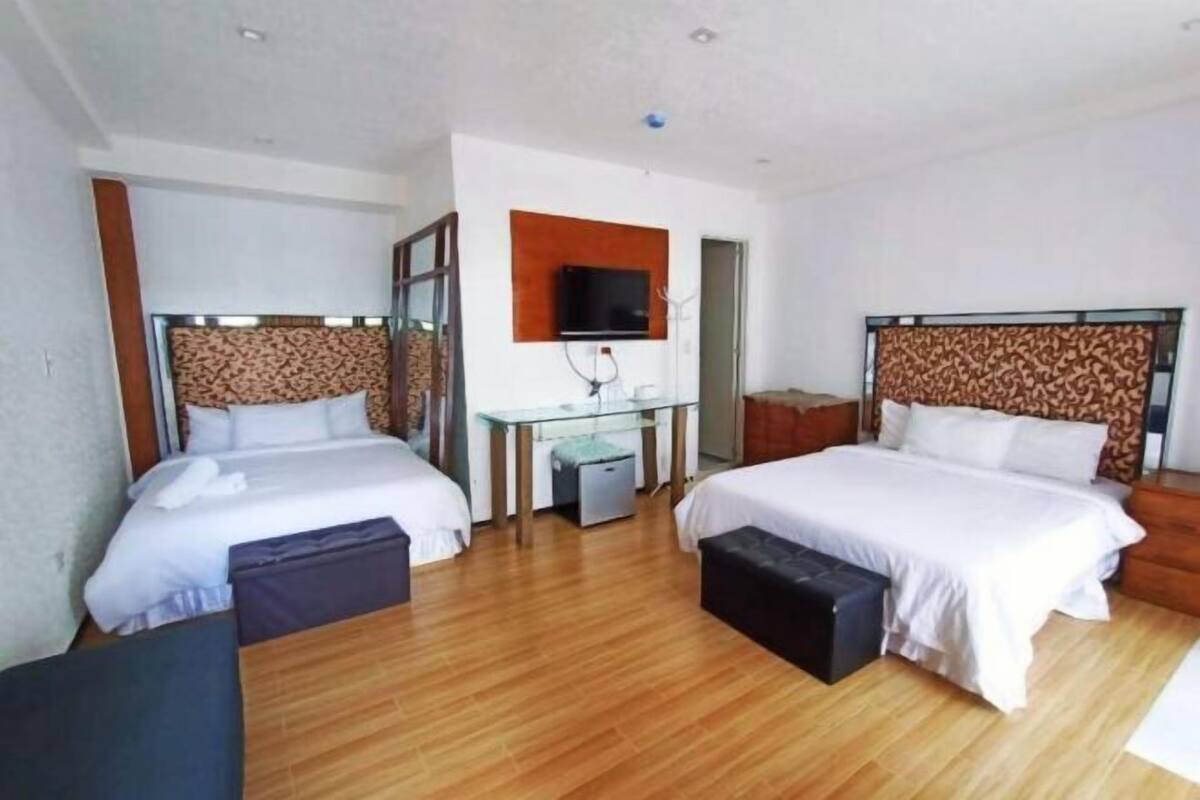 Skrivebord, ekstrasenger (mot et tillegg), wi-fi (inkludert) og sengetøy