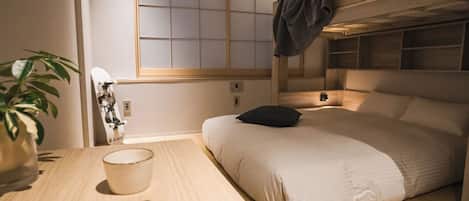 Standard Studio, Multiple Beds, Non Smoking | Desk, blackout drapes, free WiFi, bed sheets