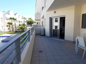 Outdoor dining - Villa Amalia 23  - Ground floor pool views (Torrevieja)