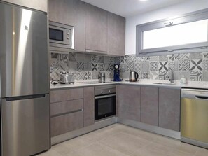 Fridge, microwave, oven, dishwasher