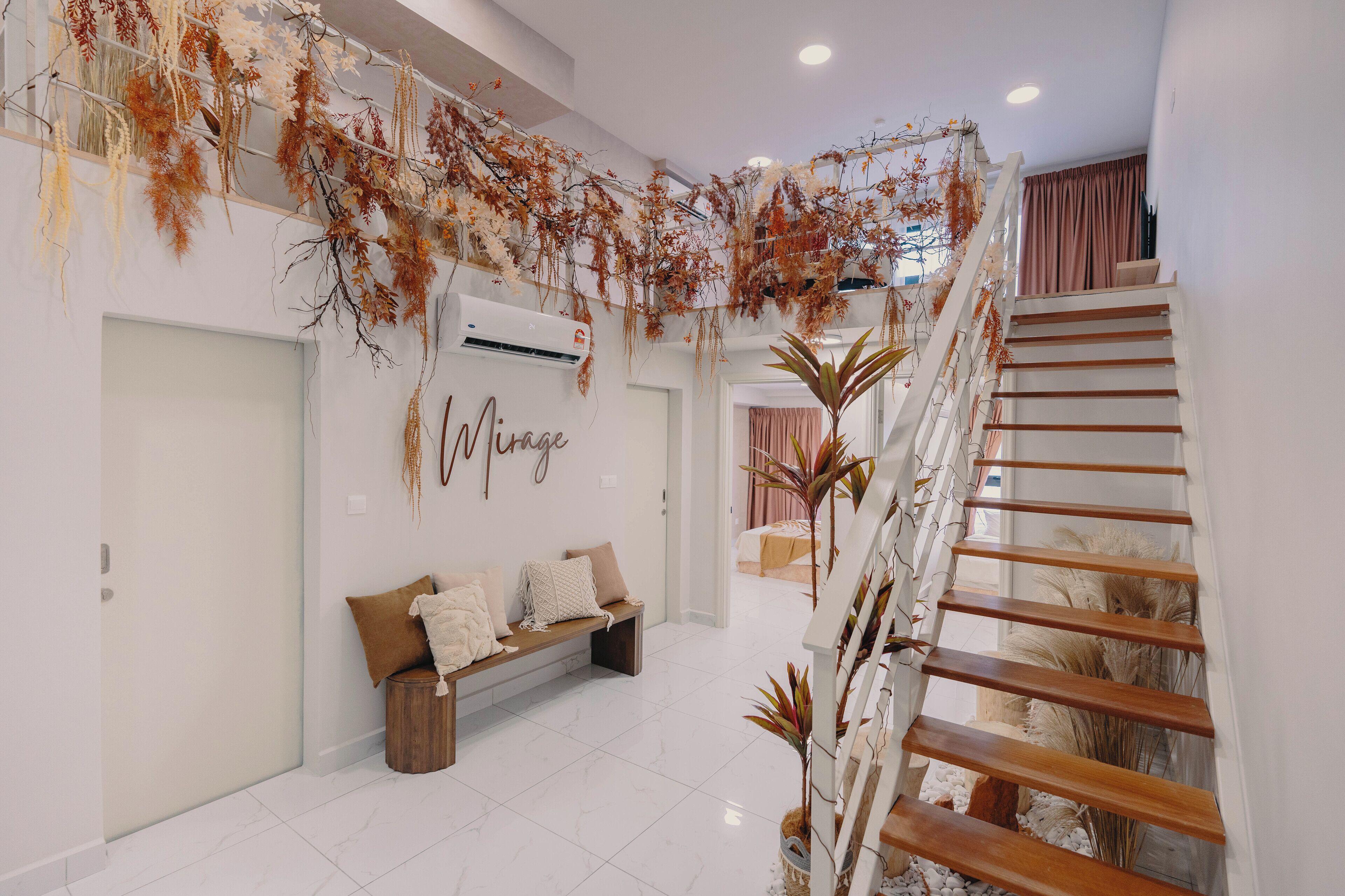 Leilighet – deluxe, 2 soverom, byutsikt | Oppholdsområde | LED-TV