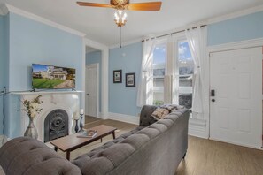 TV, offices - Cozy Irvington Getaway: Mins to Downtown (Indianapolis)