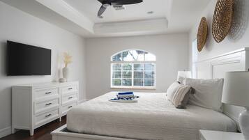 3 chambres, fer et planche à repasser, lit parapluie, Wi-Fi