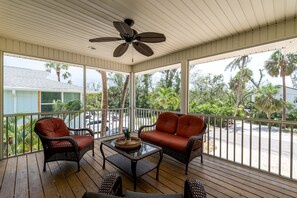 Terrace/patio - Luxury Private Home Pool Heated 1 Block to Beach (Fort Myers Beach)