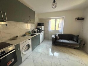 Private kitchen - Appartement 2 Chambres (Bussy-Saint-Georges)