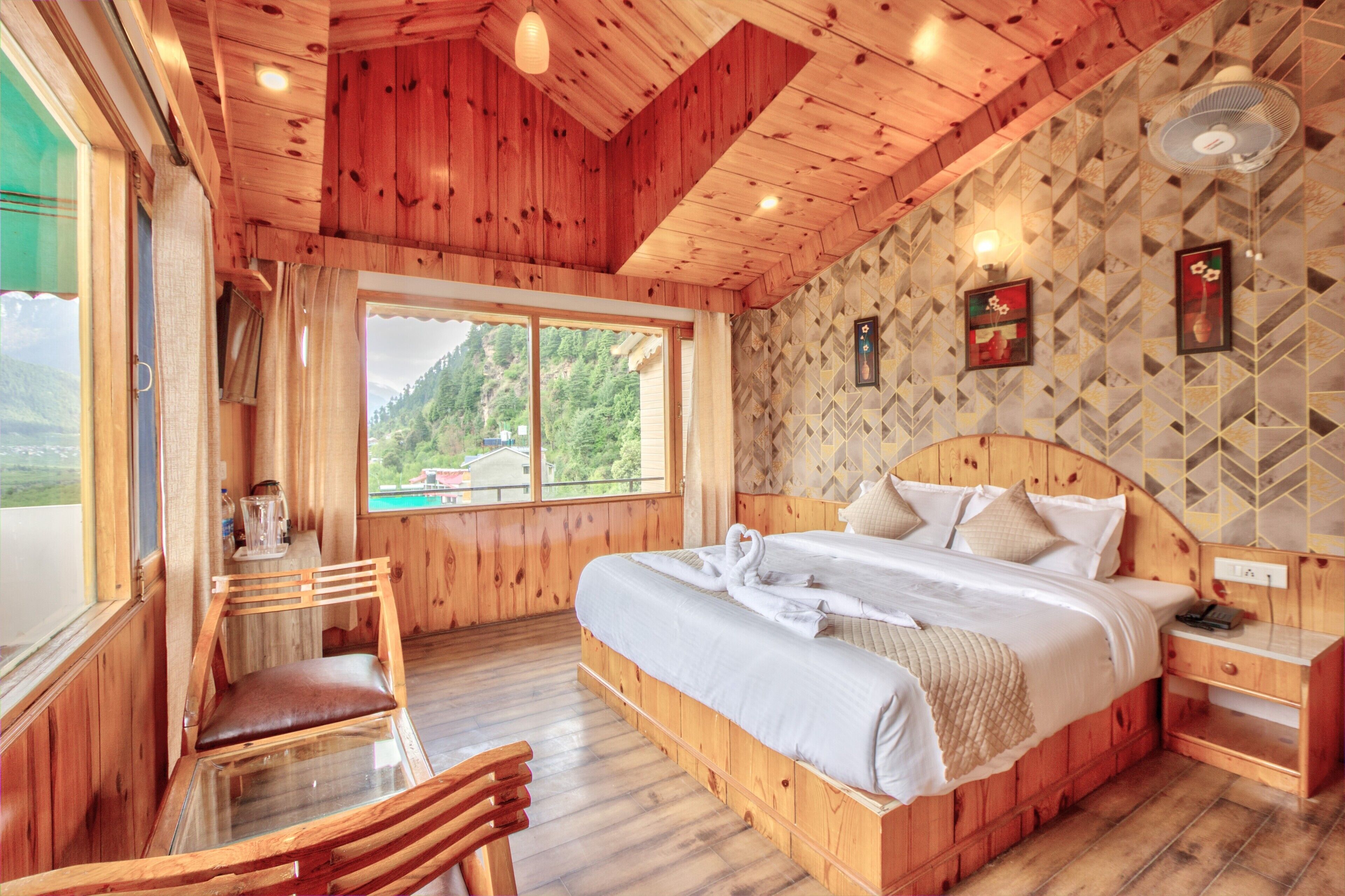 Comfort Double Room, Balcony, Mountain View | Laptop workspace, iron/ironing board, free WiFi