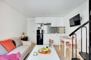 City Apartment (4) | Living area - Résidence EUGENE (Le Kremlin-Bicetre)