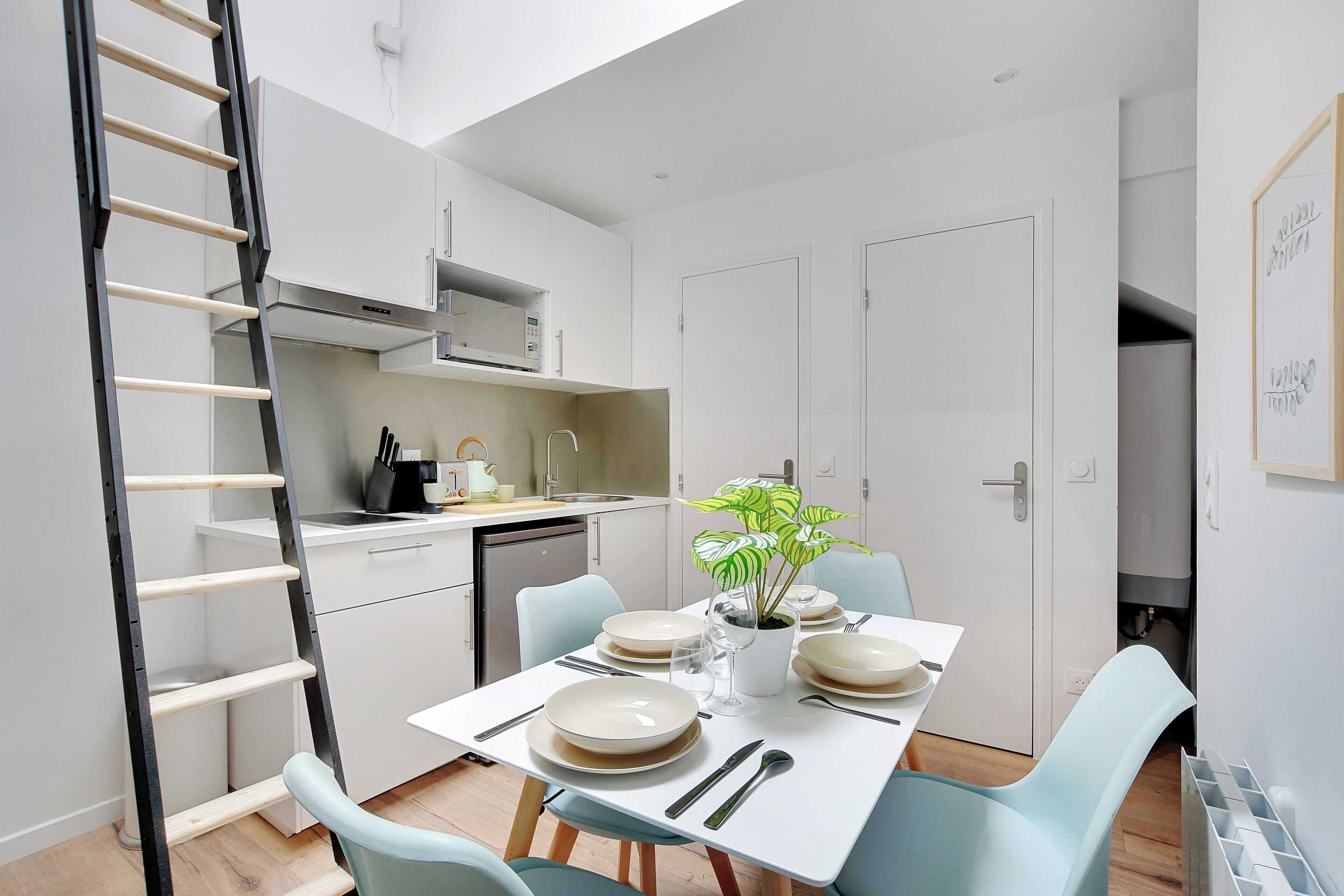 Family Apartment (8) | Living area