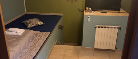 Basic Twin Room | Free WiFi