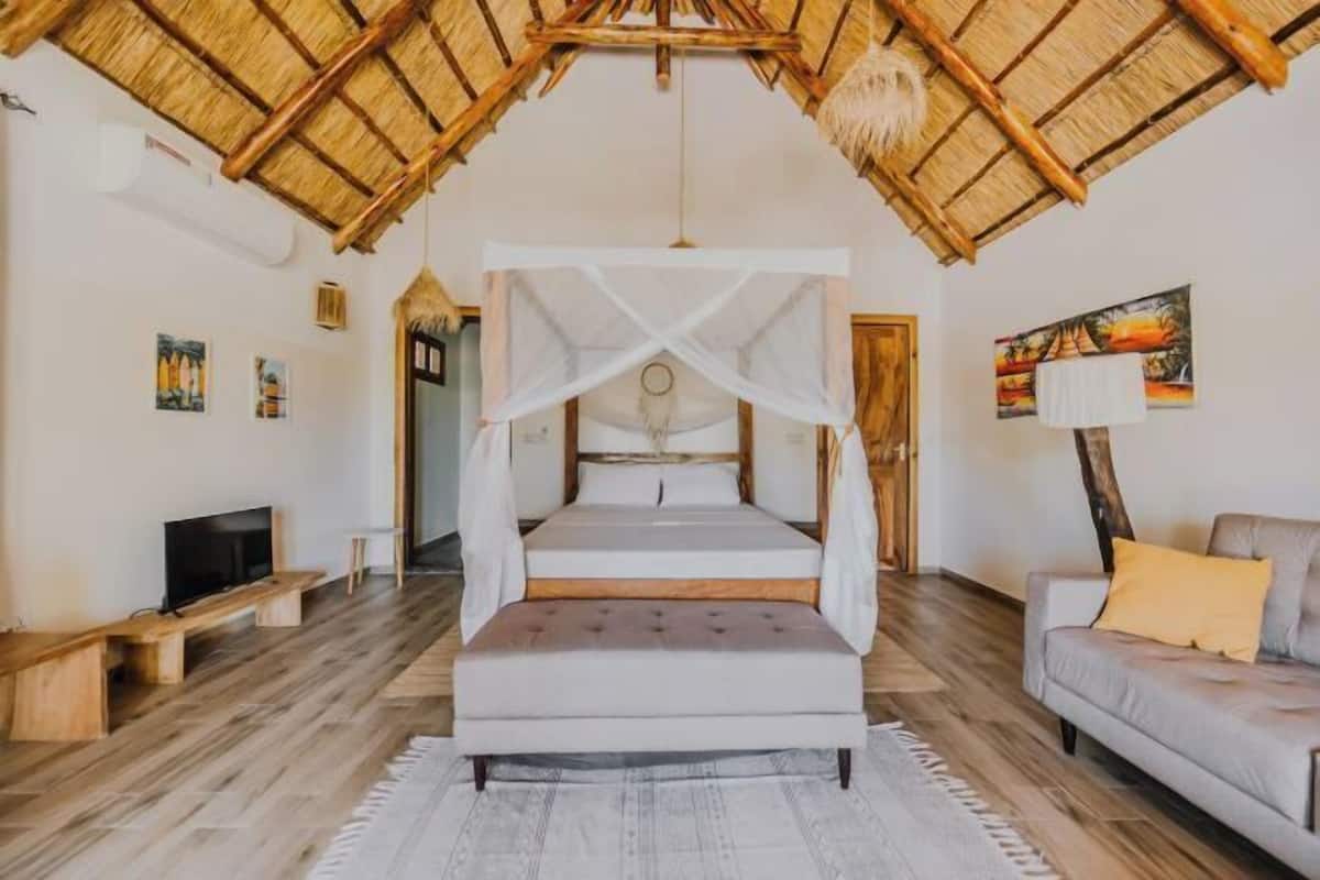 1 habitación, decoración personalizada y muebles diferentes