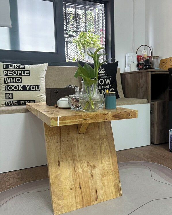 Habitación Deluxe, 1 cama King size | Área de sala de estar