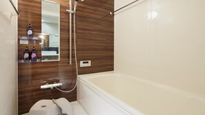 Deluxe Theater 1Bedroom with 3Beds | Bathroom