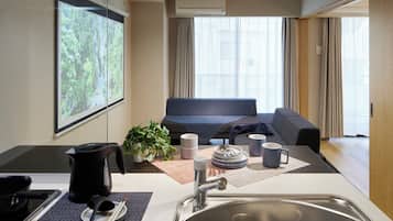 Apartment | Dapur peribadi | Peti sejuk, ketuhar gelombang mikro, dapur