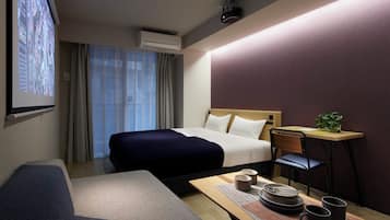 Standard Theater 3beds | 1 bedroom, desk, blackout curtains, iron/ironing board