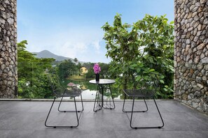 Design Villa, 4 Bedrooms, Private Pool, Lake View | View from room