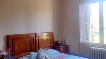 1 camera, ferro/asse da stiro, Wi-Fi, lenzuola