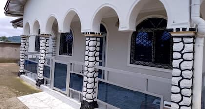 Cozi and comfortable guesthouse located at Mile 4 Limbe. Friendly and welcoming