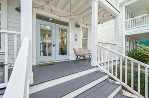 Terrace/patio - Luxurious Home | Sleeps 12 | Walk to Beach (Inlet Beach)