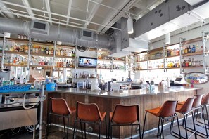 Bar (in der Unterkunft)