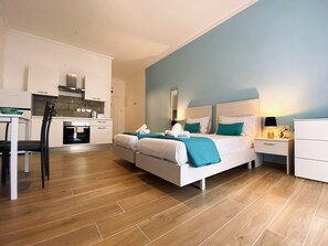 Studio Apartment | Blackout drapes, iron/ironing board, free WiFi, bed sheets - Miami Apartments (St. Julian's)