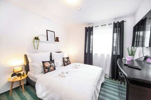 2 bedrooms, WiFi, bed sheets