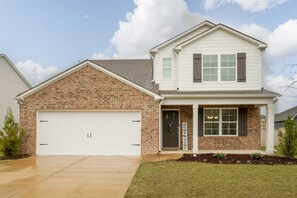 Exterior - The Crossing Cottage- 4 BR 2.5BA- Ping Pong Table (Tuscaloosa)