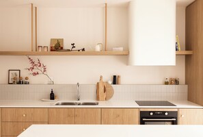 Kühlschrank, Ofen, Herdplatte, Geschirrspüler