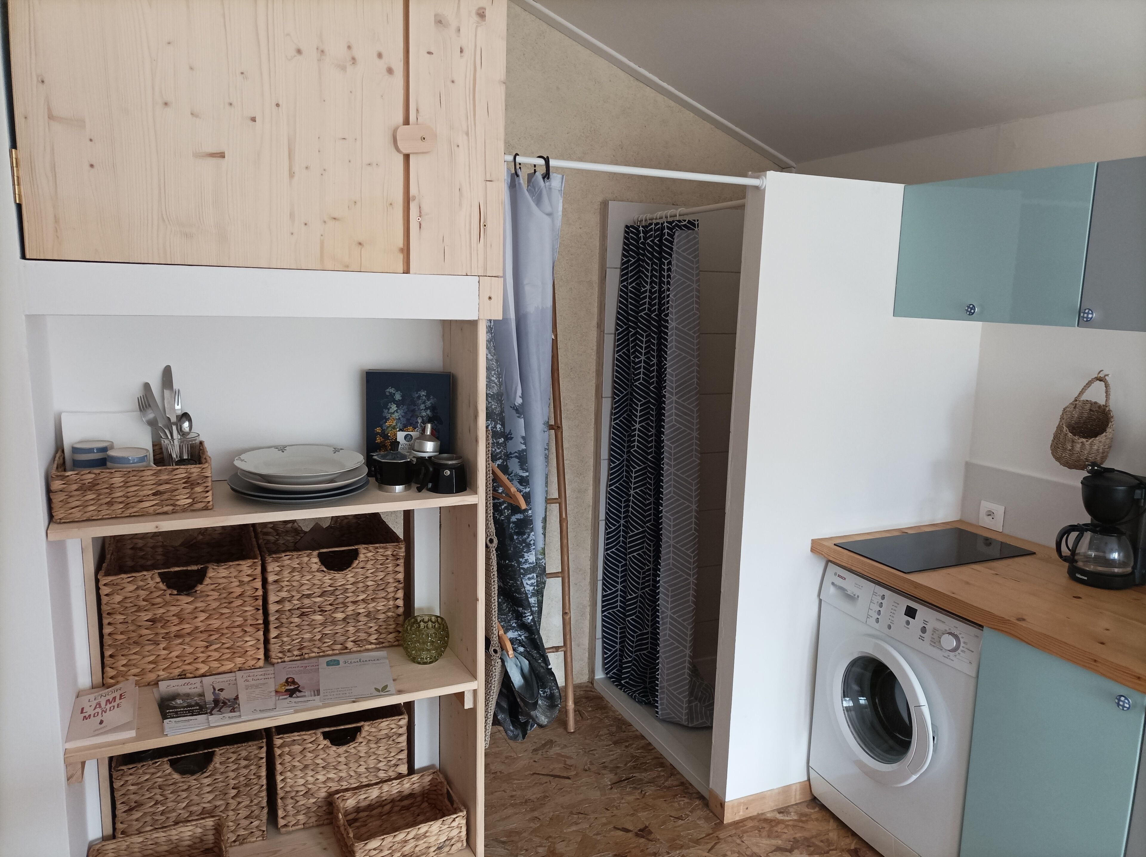 舒適雙人房, 1 張標準雙人床, 花園景觀 | 浴室 | 吹風機、毛巾、衛生紙