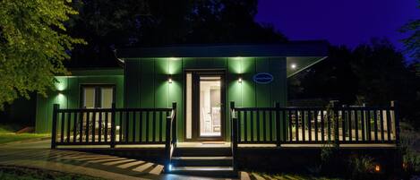 Cabin | Exterior