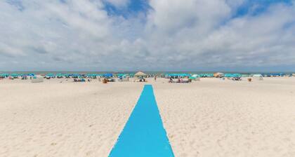 Gulf Front • Phoenix VII 7303 • Huge Indoor/Outdoor Pools • Amenities Galore