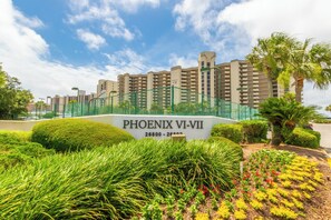 Property grounds - Gulf Front • Phoenix VII 7303 • Huge Indoor/Outdoor Pools • Amenities Galore (Orange Beach)