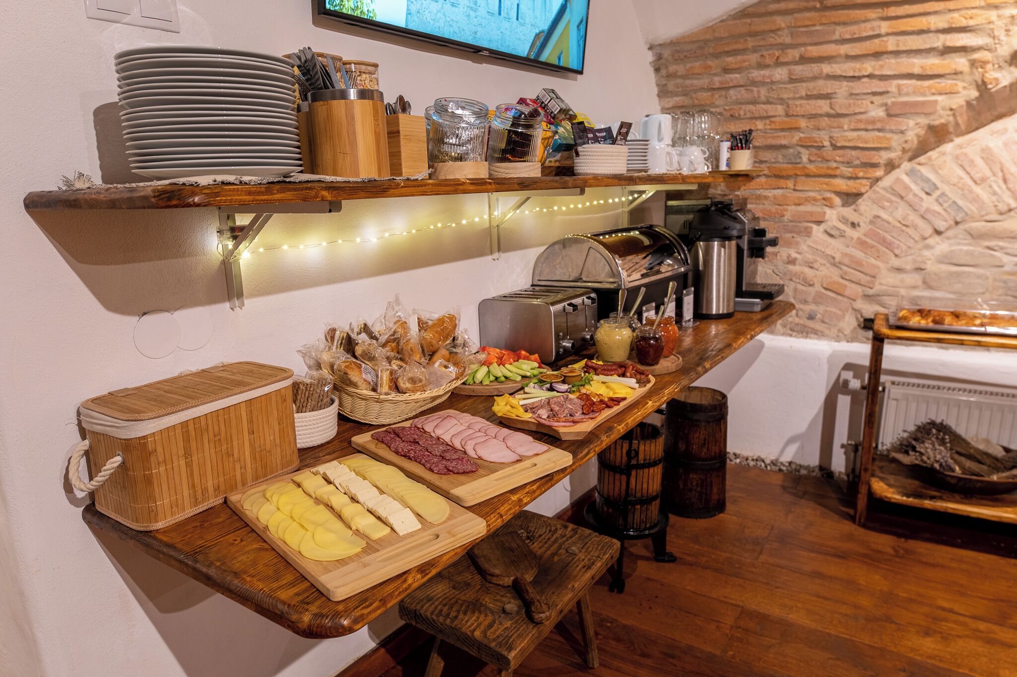 Free daily buffet breakfast