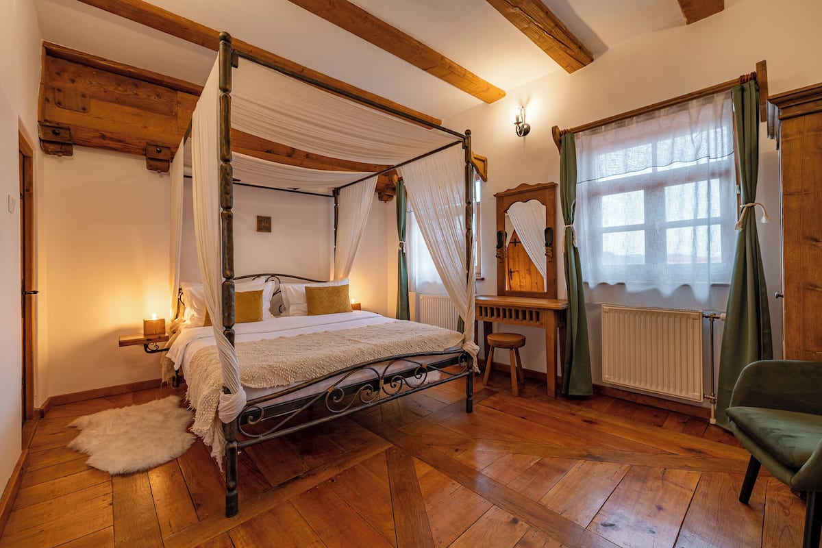 Chambre Double Deluxe, vue ville | 2 chambres, Wi-Fi gratuit