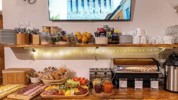 Desayuno bufé gratuito y diario